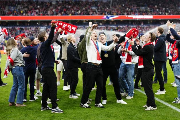 The image is included in the SPORTS PACKAGE. For others, PAYMENT IS REQUIRED
