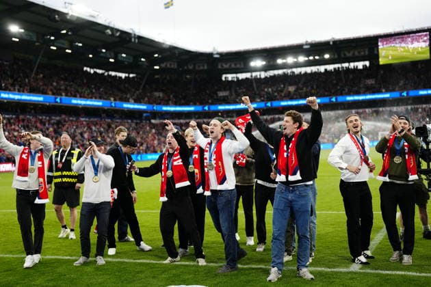 The image is included in the SPORTS PACKAGE. For others, PAYMENT IS REQUIRED