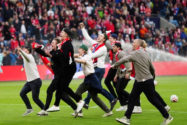 The image is included in the SPORTS PACKAGE. For others, PAYMENT IS REQUIRED