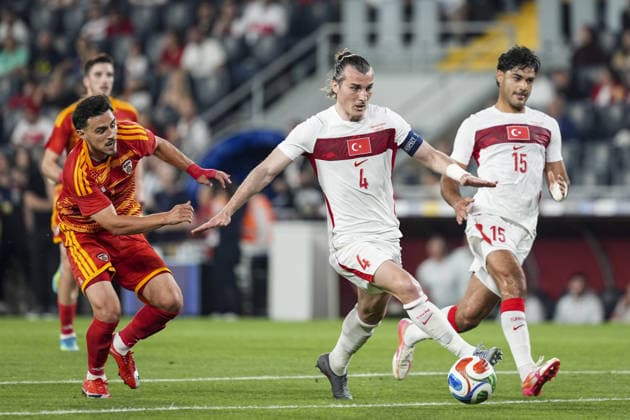Turkiye v North Macedonia - Friendly match ISTANBUL, TURKIYE - JUNE 1: Caglar Soyuncu (4) of Turkiye competes against Eljif Elmas (L) of North Macedonia during the International Friendly, Länderspiel, Nationalmannschaft match between Turkiye and North Macedonia at Chobani Stadium, on June 1, 2026, in Istanbul, Turkiye. Beyza Comert Anadolu Istanbul Turkey. Editorial use only. Please get in touch for any other usage.  Copyright: x2026xAnadoluxBeyzaxComertx