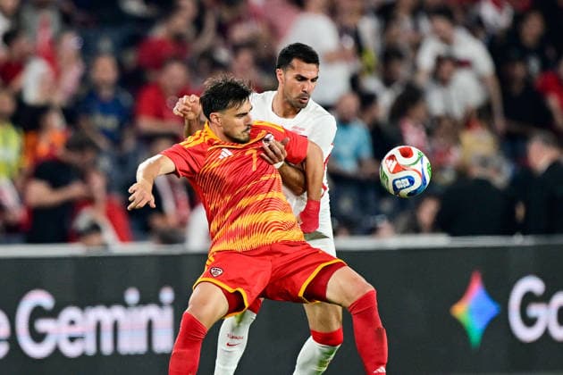 Turkiye v North Macedonia - Friendly match ISTANBUL, TURKIYE - JUNE 1: Zeki Celik of Turkiye competes against Eljif Elmas of North Macedonia during the International Friendly, Länderspiel, Nationalmannschaft match between Turkiye and North Macedonia at Chobani Stadium, on June 1, 2026, in Istanbul, Turkiye. Cem Tekkesinoglu Anadolu Istanbul Turkey. Editorial use only. Please get in touch for any other usage.  Copyright: x2026xAnadoluxCemxTekkesinoglux