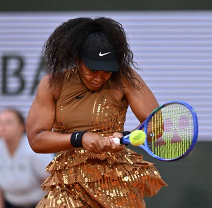 2026 French Open, Roland-Garros - Day 9 PARIS, FRANCE - JUNE 1: Naomi Osaka of Japan in action against Aryna Sabalenka during the women s singles match on day 9 of the French Open tennis tournament at the Roland-Garros Complex in Paris on June 1, 2026. Mustafa Yalcin Anadolu Paris France. Editorial use only. Please get in touch for any other usage.  Copyright: x2026xAnadoluxMustafaxYalcinx