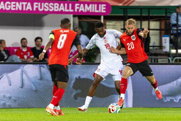 SOCCER - AUT vs TUN, test match VIENNA,AUSTRIA,01.JUN.26 - SOCCER - OEFB international test match, Austria vs Tunisia. Image shows Firas Chaouat (TUN) and Konrad Laimer (AUT).  GEPAxpictures xPhilippxBrem