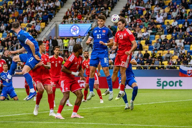 Slovakia v Malta - International Friendly, Länderspiel, Nationalmannschaft Match Alexander Satariano of Malta and Adam Obert of Slovakia compete during the international friendly match between Slovakia and Malta at MOL Arena in Dunajska Streda, Slovakia, on June 1, 2026. Dunajska Streda Slovakia  Copyright: xMatejxSaganx originalFilename:sagan-slovakia260601_np3JZ.jpg