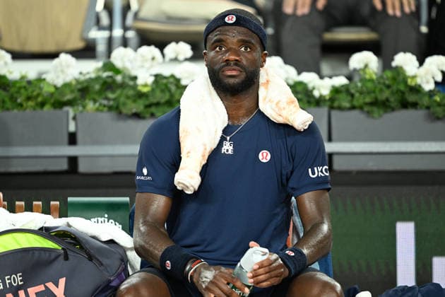 2026 French Open, Roland-Garros - Day 9 PARIS, FRANCE - JUNE 1: Frances Tiafoe of United States in action against Matteo Arnaldi of Italy in the men s singles match on day 9 of the French Open tennis tournament at the Roland-Garros Complex in Paris on June 1, 2026. Burak Akbulut Anadolu Paris France. Editorial use only. Please get in touch for any other usage.  Copyright: x2026xAnadoluxBurakxAkbulutx