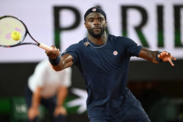 2026 French Open, Roland-Garros - Day 9 PARIS, FRANCE - JUNE 1: Frances Tiafoe of United States in action against Matteo Arnaldi of Italy in the men s singles match on day 9 of the French Open tennis tournament at the Roland-Garros Complex in Paris on June 1, 2026. Burak Akbulut Anadolu Paris France. Editorial use only. Please get in touch for any other usage.  Copyright: x2026xAnadoluxBurakxAkbulutx