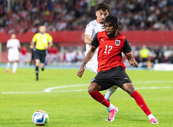 SOCCER - AUT vs TUN, test match VIENNA,AUSTRIA,01.JUN.26 - SOCCER - OEFB international test match, Austria vs Tunisia. Image shows Sebastian Tounekti (TUN) and Carney Chukwuemeka (AUT).  GEPAxpictures xArminxRauthner
