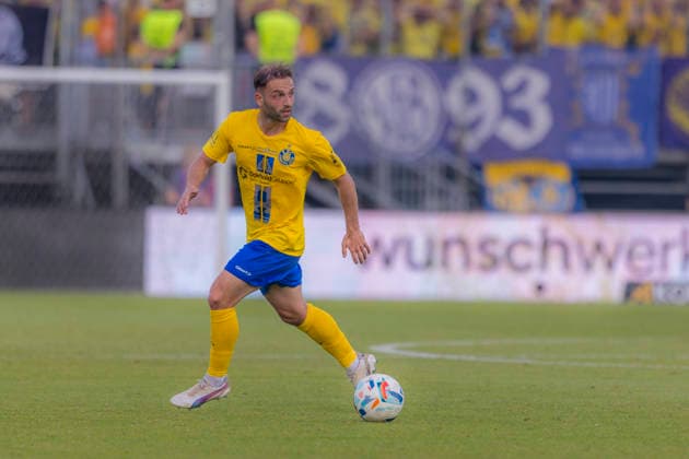 Würzburg, Germany 01 June 2026 Relegation 3 Liga 2025 2026 Second leg FC Würzburger Kickers vs 1 FC Lok Leipzig In the picture Tobias Dombrowa 1 FC DFL DFB regulations prohibit any use of photographs as image sequences and or quasi video AKON Arena Bayern Copyright: xFotostandx xSchäferx