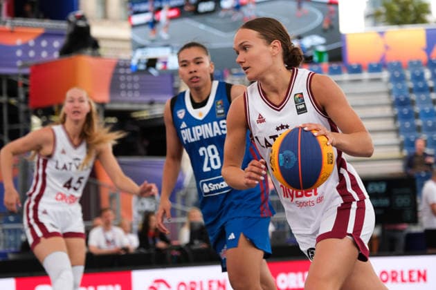 June 1, 2026, Warsaw, Masovian Voivodeship, Poland: LatviaÃ¢â‚¬â ¢s KETIJA VIHMANE (6) and DIGNA STRAUTMANE (45) and PhilippinesÃ¢â‚¬â ¢ KACEY DELA ROSA (28) in action during a FIBA 3x3 Basketball World Cup womenÃ¢â‚¬â ¢s Pool C game between Latvia and Philippines in Warsaw, Poland. Basketball 2026: FIBA 3x3 World Cup WomenÃ¢â‚¬â ¢S Pool C: Latvia 14:11 Philippines  - ZUMAk204 20260601_zip_k204_008 Copyright: xRomanxKozielx