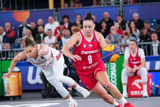 June 1, 2026, Warsaw, Masovian Voivodeship, Poland: Czechia s KAROLINA SOTOLOVA (9) and Poland s ANNA PAWLOWSKA (4) in action during a FIBA 3x3 Basketball World Cup womenÃ¢â‚¬â ¢s Pool A game between Poland and Czechia in Warsaw, Poland. Warsaw Poland - ZUMAk204 20260601_zip_k204_094 Copyright: xRomanxKozielx