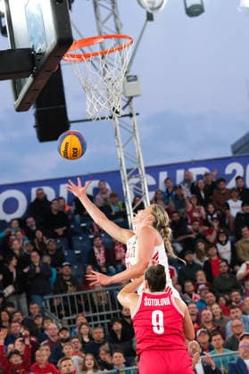 June 1, 2026, Warsaw, Masovian Voivodeship, Poland: PolandÃ¢â‚¬â ¢s WERONIKA TELENGA (33) and CzechiaÃ¢â‚¬â ¢s KAROLINA SOTOLOVA (9) in action during a FIBA 3x3 Basketball World Cup womenÃ¢â‚¬â ¢s Pool A game between Poland and Czechia in Warsaw, Poland. Warsaw Poland - ZUMAk204 20260601_zip_k204_097 Copyright: xRomanxKozielx