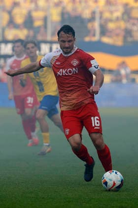 f l n r Peter Kurzweg Würzburger Kickers , in the second leg of the promotion match to the 3 Liga between FC Würzburger Kickers and 1 FC Lok Leipzig at the AKON Arena am Dallenberg, Würzburg, Germany, on June 1, 2026 DFB DFL REGULATIONS PROHIBIT ANY USE OF PHOTOGRAPHS AS IMAGE SEQUENCES AND OR QUASI VIDEO, Copyright: HMBxMedia xHeikoxBecker