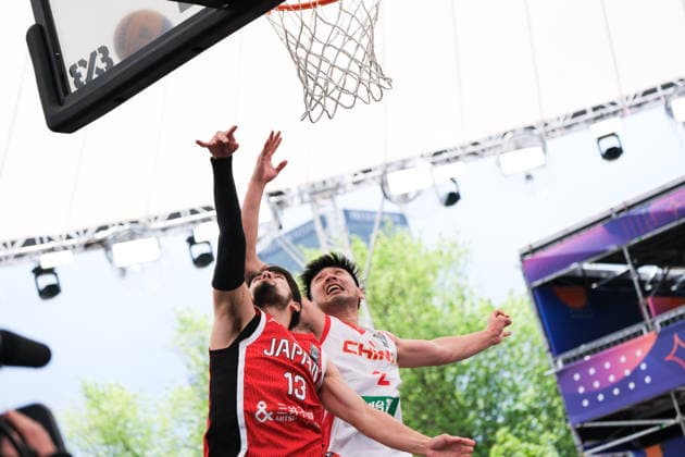June 1, 2026, Warsaw, Masovian Voivodeship, Poland: JapanÃ¢â‚¬â ¢s RYO OZAWA (13) and ChinaÃ¢â‚¬â ¢s HANYU GUO (2) in action during a FIBA 3x3 Basketball World Cup menÃ¢â‚¬â ¢s Pool C game between China and Japan in Warsaw, Poland. Warsaw Poland - ZUMAk204 20260601_zip_k204_053 Copyright: xRomanxKozielx