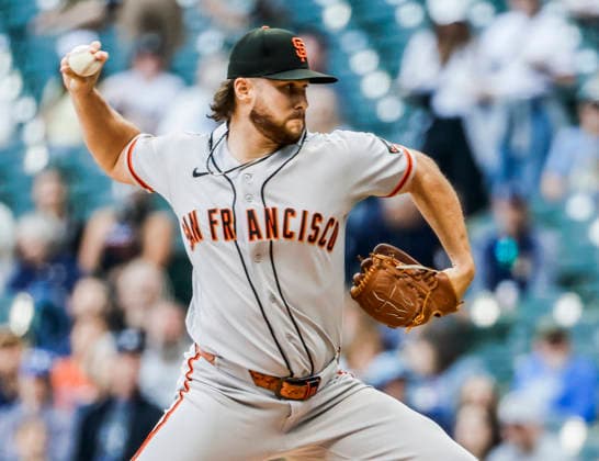 San Francisco Giants starting pitcher Landen Roupp throws in the first inning of the MLB, Baseball Herren, USA game between the San Francisco Giants and the Milwaukee Brewers at American Family Field in Milwaukee, Wisconsin on Monday, June 1, 2026.  MIL20260601804 TANNENxMAURY