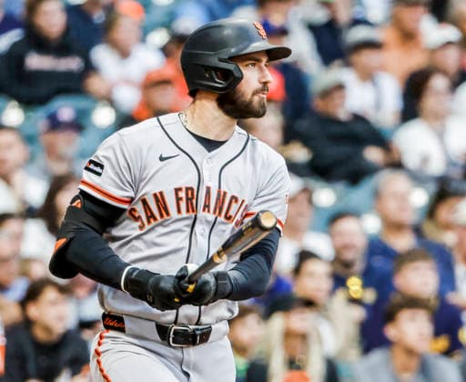 San Francisco Giants first baseman Bryce Eldridge hits a double in the fourth inning of the MLB, Baseball Herren, USA game between the San Francisco Giants and the Milwaukee Brewers at American Family Field in Milwaukee, Wisconsin on Monday, June 1, 2026.  MIL20260601816 TANNENxMAURY