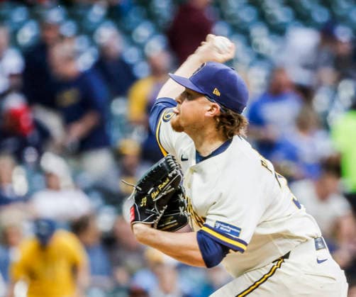 Milwaukee Brewers relief pitcher Chad Patrick throws in the fifth inning of the MLB, Baseball Herren, USA game between the San Francisco Giants and the Milwaukee Brewers at American Family Field in Milwaukee, Wisconsin on Monday, June 1, 2026.  MIL20260601820 TANNENxMAURY
