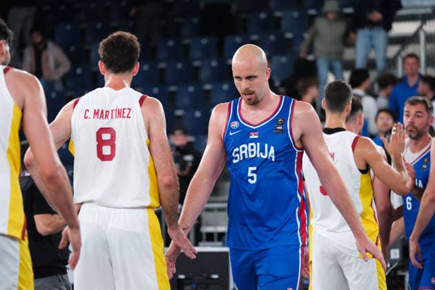 June 1, 2026, Warsaw, Masovian Voivodeship, Poland: SerbiaÃ¢â‚¬â ¢s NENAD NERANDZIC (5) walks to high five Spanish players after a FIBA 3x3 Basketball World Cup menÃ¢â‚¬â ¢s Pool A game between Serbia and Spain in Warsaw, Poland. Basketball 2026: FIBA 3x3 World Cup MenÃ¢â‚¬â ¢S Pool A: Serbia 16:12 Spain  - ZUMAk204 20260601_zip_k204_126 Copyright: xRomanxKozielx