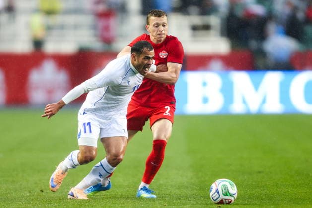 June 1, 2026, Edmonton, Ab, CANADA: Canada s Alistair Johnston (2) battles against Uzbekistan s Oston Urunov (11) during first half World Cup Friendly soccer action in Edmonton on Monday, June 1, 2026. Canada News - June 1, 2026  - ZUMAc35_ 20260601_zaf_c35_084 Copyright: xCodiexMclachlanx