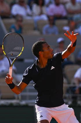 2026 French Open - Felix Auger-Aliassime Felix Auger-Aliassime (CAN) during his fourth round match at the 2026 Roland Garros French Tennis open tournament in Paris, France, on June 1, 2026. Photo by Corinne Dubreuil ABACAPRESS.COM Paris France  Copyright: xDubreuilxCorinne ABACAx