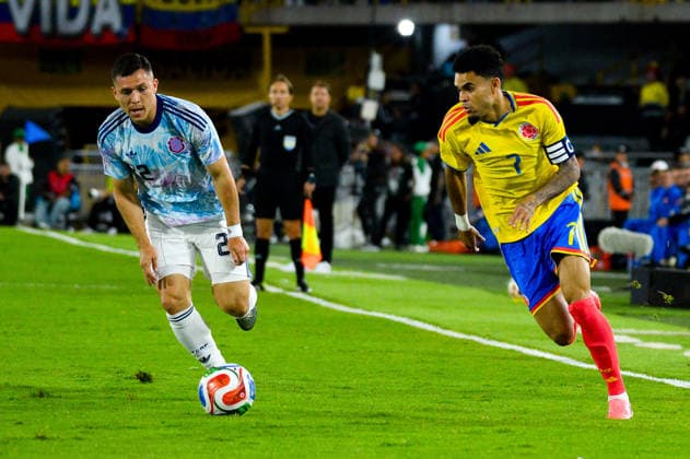 June 1, 2026, Bogota, Bogota D.C, Colombia: Costa Rica s Carlos Mora (L) and Colombia s Luis Diaz Lucho Diaz (R) during the last friendly match between Colombia and Costa Rica in Bogota s El Campin Stadium, Colombia on June 1, 2026. Colombia V Costa Rica - Friendly Match Before FIFA World Cup, WM, Weltmeisterschaft, Fussball 2026  - ZUMAvp1_ 20260601_zia_vp1_010 Copyright: xSebastianxBarrosx