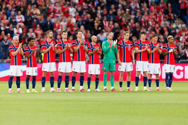 Norway v Sweden, football friendly, Oslo, Norway Oslo, Norway. 01st, June 2026. The players of Norway seen during a moment of silence at the football friendly between Norway and Sweden at Ullevaal Stadion in Oslo. Norway, Ulleval Stadion  Copyright: xGonzalesxPhoto KetilxMartinsenx