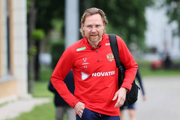 RUSSIA, KHIMKI - JUNE 2, 2026: Head coach Valery Karpin attends a practice session of the Russian national football team at the Novogorsk Training Centre in Khimki, northwest of Moscow Russian National Football Team Training Outside Moscow  - ZUMAt113 20260602_zaa_t113_008 Copyright: xSergeixSavostyanovx