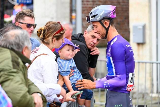 Tour de Wallonie 2026 Stage 2 LIBRAMONT-CHEVIGNY, BELGIUM - JUNE 02 : De Bondt Dries (BEL) of Team Jayco AlUla before the start of the race during stage 2 of the 47th edition of Ethias Tour de Wallonie an UCI ProSeries 2.Pro cycling road race stage for Men Elite of 192.1 km with start in Jodoigne and finish in Libramont-Chevigny on June 2, 2026 in Libramont-Chevigny, Belgium, 02 06 2026 ( Motordriver Pieter Van Herzele - Libramont-Chevigny Belgium  Copyright: xVincentxKalutx
