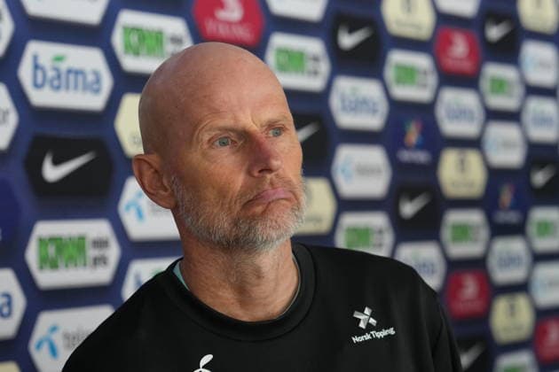 Stale Solbakken greets the press for departure to the World Cup Oslo 20260602 National team manager Stale Solbakken greets the press at Ullevaal Stadium for departure to the World Cup in the USA Photo Ole Berg Rusten NTB Oslo Norway EDITORIAL USE ONLY RESTRICTED USE FOR BETTING COMPANIES  Copyright: xOlexBerg-Rustenx xNTBx