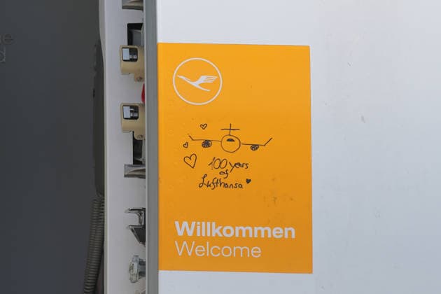 Lufthansas A350 900 Wuppertal is ready for the national team to board and welcomes the players on the board sign Frankfurt 02 06 2026 Departure of the German national team for the World Cup in the USA