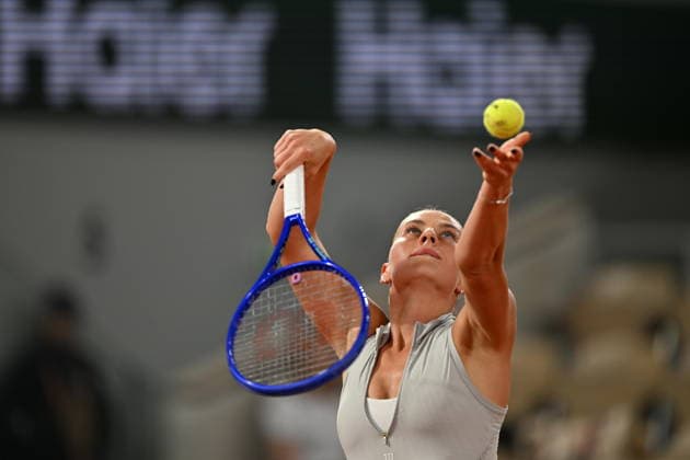 2026 French Open, Roland-Garros - Day 10 PARIS, FRANCE - JUNE 2: Marta Kostyuk of Ukraine in action against Elina Svitolina (not seen) of Ukraine during the women s singles quarter-final match on the tenth day of the French Open at Roland Garros in Paris, France, on June 2, 2026. Mustafa Yalcin Anadolu Paris France. Editorial use only. Please get in touch for any other usage.  Copyright: x2026xAnadoluxMustafaxYalcinx
