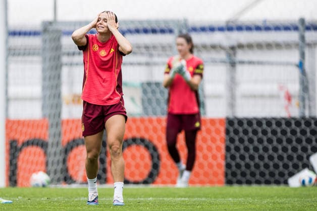COLOGNE, GERMANY - JUNE 02: Klara Buehl (Bühl, Buhl, Germany, 19) frustrated, hands in front of her face during a training session prepare for the UEFA European Qualifiers for the FIFA Women™s World Cup 2027 between Germany vs. Norway at Sportpark Hoehenberg on June 02, 2026 in Mainz, Germany. North Rhine Westphalia Germany Copyright: xSteffiexWunderlx