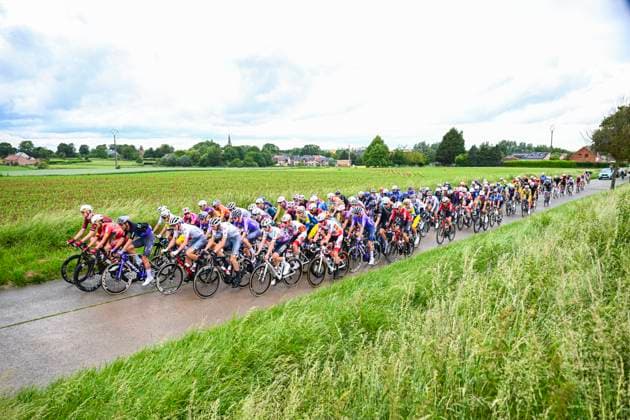 Tour de Wallonie 2026 Stage 2 LIBRAMONT-CHEVIGNY, BELGIUM - JUNE 02 : Illustration picture of the peloton during stage 2 of the 47th edition of Ethias Tour de Wallonie an UCI ProSeries 2.Pro cycling road race stage for Men Elite of 192.1 km with start in Jodoigne and finish in Libramont-Chevigny on June 2, 2026 in Libramont-Chevigny, Belgium, 02 06 2026 ( Motordriver Pieter Van Herzele - Libramont-Chevigny Belgium  Copyright: xVincentxKalutx