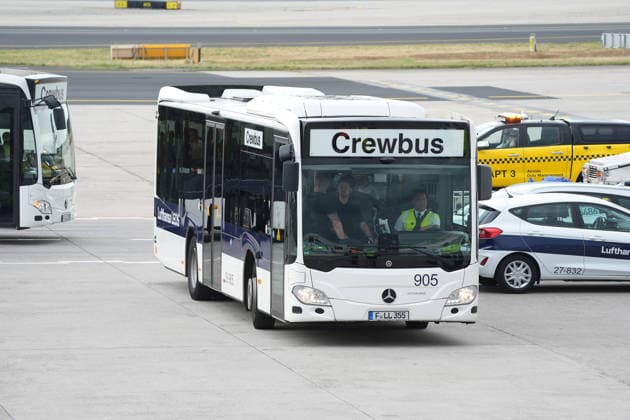 Bus with the national team arrives for the flight to Chicago at Frankfurt Airport Frankfurt 02 06 2026 Departure of the German national team for the World Cup in the USA