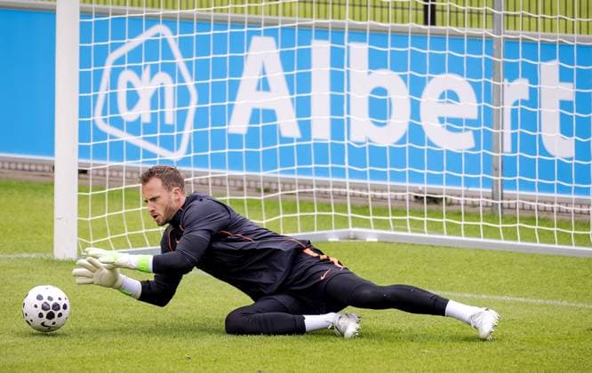 ZEIST - Mark Flekken of the Dutch national team, Nationalteam during a training session in Zeist, the Netherlands, May 2, 2026. Oranje was preparing for the friendly match against Algeria. ROBIN VAN LONKHUIJSEN ANP xVIxANPxSportx xxANPxIVx 559905221 originalFilename: 559905221.jpg