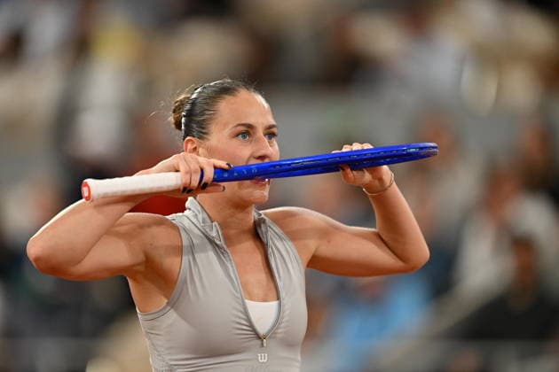 2026 French Open, Roland-Garros - Day 10 PARIS, FRANCE - JUNE 2: Marta Kostyuk of Ukraine gestures as she competes against Elina Svitolina (not seen) of Ukraine during the women s singles quarter-final match on the tenth day of the French Open at Roland Garros in Paris, France, on June 2, 2026. Mustafa Yalcin Anadolu Paris France. Editorial use only. Please get in touch for any other usage.  Copyright: x2026xAnadoluxMustafaxYalcinx