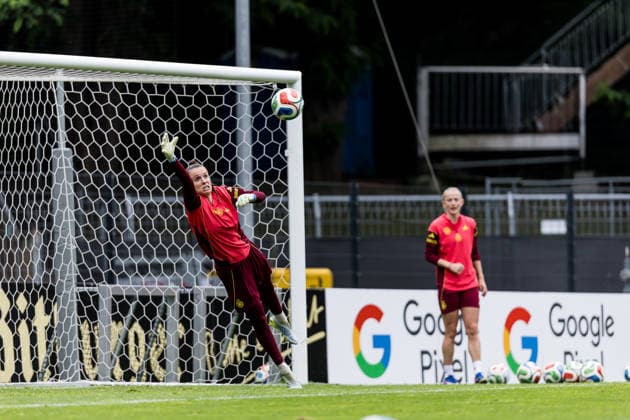 COLOGNE, GERMANY - JUNE 02: Ena Mahmutovic (Germany, 21) catching a ball during a training session prepare for the UEFA European Qualifiers for the FIFA Women™s World Cup 2027 between Germany vs. Norway at Sportpark Hoehenberg on June 02, 2026 in Mainz, Germany. North Rhine Westphalia Germany Copyright: xSteffiexWunderlx