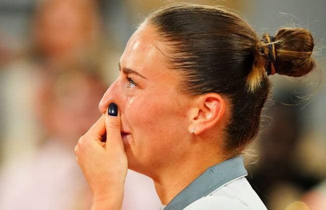 A tearful Marta Kostyuk in her post match on court interviews French Open Tennis, Day Ten, Tennis, Roland Garros, Paris, France - 02 Jun 2026Paris Roland Garros France EDITORIAL USE ONLY No use with unauthorised audio, video, data, fixture lists, club league logos or live services. Online in-match use limited to 120 images, no video emulation. No use in betting, games or single club league player publications.  Copyright: xJavierxGarcia Shutterstockx 16906549l