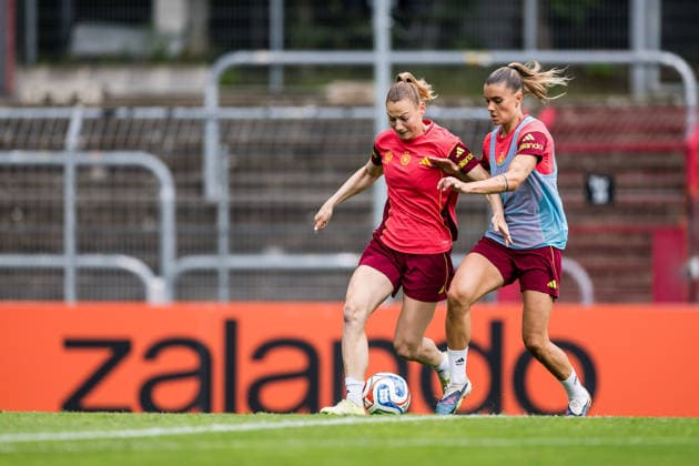 COLOGNE, GERMANY - JUNE 02: Sarai Linder (Germany, 2) and Selina Cerci (Germany, 15) battle for the ball during a training session prepare for the UEFA European Qualifiers for the FIFA Women™s World Cup 2027 between Germany vs. Norway at Sportpark Hoehenberg on June 02, 2026 in Cologne, Germany. North Rhine Westphalia Germany Copyright: xSteffiexWunderlx