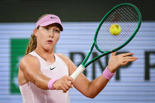 June 2, 2026, Paris, France, France: Mirra ANDREEVA of Russia during the tenth day of the Roland-Garros 2026, French Open 2026, Grand Slam tennis tournament at Roland-Garros Stadium on June 02, 2026 in Paris, France. Paris France - ZUMAm308 20260602_zsp_m308_014 Copyright: xMatthieuxMirvillex