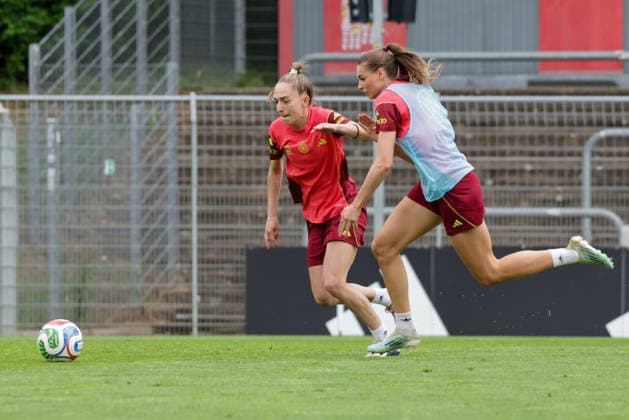 02 06 2026, xgrfx, Football DFB Media Dates, German Womens National Team Training v l Sophia Kleinherne, Jule Brand German Womens National Team DFL DFB REGULATIONS PROHIBIT ANY USE OF PHOTOGRAPHS as IMAGE SEQUENCES and or QUASI VIDEO Cologne