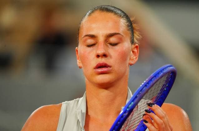 Marta Kostyuk French Open Tennis, Day Ten, Tennis, Roland Garros, Paris, France - 02 Jun 2026Paris Roland Garros France EDITORIAL USE ONLY No use with unauthorised audio, video, data, fixture lists, club league logos or live services. Online in-match use limited to 120 images, no video emulation. No use in betting, games or single club league player publications.  Copyright: xJavierxGarcia Shutterstockx 16906549ab