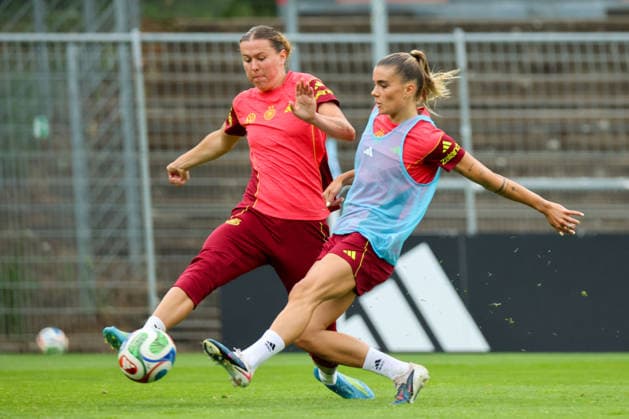 Cologne, Germany 02 06 2026 Training of the DFB women preparation international match Germany vs Norway for World Cup qualification 2027 In the picture from left Larissa Mühlhaus Muehlhaus Germany and Selina Cerci Germany Copyright: HMBxMedia MadeleinexFantini