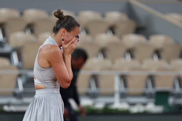 ROLAND GARROS PHOTOPQR LE PARISIEN Le Parisien Arnaud Journois (Staff) ; PARIS ; 02 06 2026 ; Paris. Stade Roland Garros, le 2 juin 2026. Tennis. Internationaux de France - Simple Dames - Court Philippe Chatrier - 1 4 de finale - Elina Svitolina vs Marta Kostyuk. Photo Le Parisien Arnaud Journois PARIS 75 France  Copyright: xPHOTOPQR LExPARISIEN MAXPPPxLexParisienx xArnaudxJournoisx(Staff)x 20260602LPA9007 20260602LPA9007