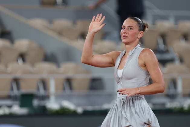 ROLAND GARROS PHOTOPQR LE PARISIEN Le Parisien Arnaud Journois (Staff) ; PARIS ; 02 06 2026 ; Paris. Stade Roland Garros, le 2 juin 2026. Tennis. Internationaux de France - Simple Dames - Court Philippe Chatrier - 1 4 de finale - Elina Svitolina vs Marta Kostyuk. Photo Le Parisien Arnaud Journois PARIS 75 France  Copyright: xPHOTOPQR LExPARISIEN MAXPPPxLexParisienx xArnaudxJournoisx(Staff)x 20260602LPA9011 20260602LPA9011
