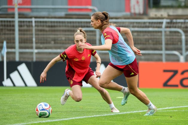 Cologne, Germany 02 06 2026 Training of the DFB women preparation international match Germany vs Norway for World Cup qualification 2027 In the picture from left Sophia Kleinherne Germany and Jule Brand Germany Copyright: HMBxMedia MadeleinexFantini