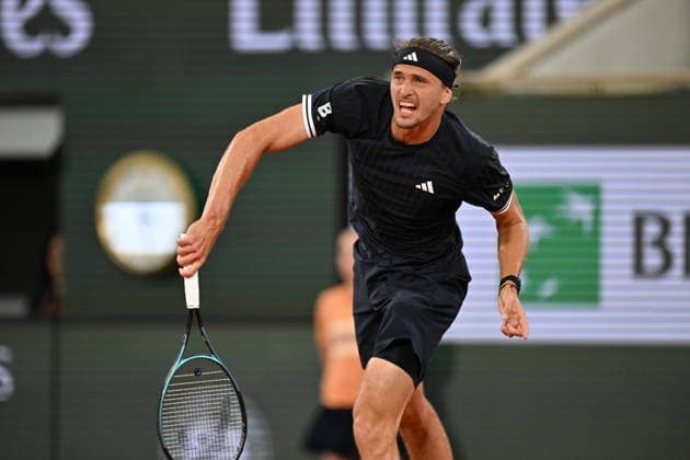2026 French Open, Roland-Garros - Day 10 PARIS, FRANCE - JUNE 02: Alexander Zverev of Germany competes with Rafael Jodar (not seen) of Spain during their Men s Singles quarter-final match on Day Ten of the 2026 French Open at Roland Garros on June 02, 2026 in Paris, France. Mustafa Yalcin Anadolu Paris France. Editorial use only. Please get in touch for any other usage.  Copyright: x2026xAnadoluxMustafaxYalcinx