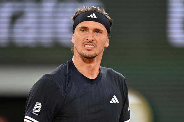2026 French Open, Roland-Garros - Day 10 PARIS, FRANCE - JUNE 02: Alexander Zverev of Germany competes with Rafael Jodar (not seen) of Spain during their Men s Singles quarter-final match on Day Ten of the 2026 French Open at Roland Garros on June 02, 2026 in Paris, France. Mustafa Yalcin Anadolu Paris France. Editorial use only. Please get in touch for any other usage.  Copyright: x2026xAnadoluxMustafaxYalcinx