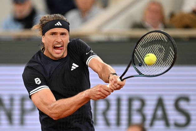 2026 French Open, Roland-Garros - Day 10 PARIS, FRANCE - JUNE 02: Alexander Zverev of Germany competes with Rafael Jodar (not seen) of Spain during their Men s Singles quarter-final match on Day Ten of the 2026 French Open at Roland Garros on June 02, 2026 in Paris, France. Mustafa Yalcin Anadolu Paris France. Editorial use only. Please get in touch for any other usage.  Copyright: x2026xAnadoluxMustafaxYalcinx