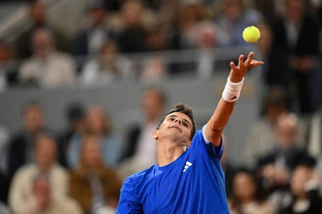 2026 French Open, Roland-Garros - Day 10 PARIS, FRANCE - JUNE 02: Rafael Jodar of Spain competes with Alexander Zverev (not seen) of Germany during their Men s Singles quarter-final match on Day Ten of the 2026 French Open at Roland Garros on June 02, 2026 in Paris, France. Mustafa Yalcin Anadolu Paris France. Editorial use only. Please get in touch for any other usage.  Copyright: x2026xAnadoluxMustafaxYalcinx