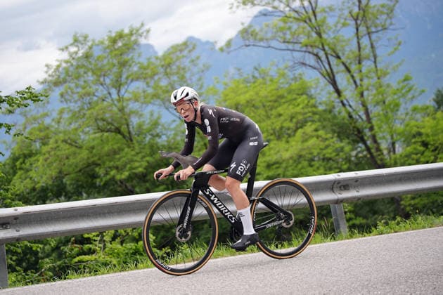 Netherlands™s Demi Vollering of FDJ United - Suez™s during Stage 4, an individual time trial, of the Giro d™Italia Women, from Belluno to Nevegal, Italy - Tuesday June 2, 2026  Copyright: xMarcoxAlpozzix xLaPressex